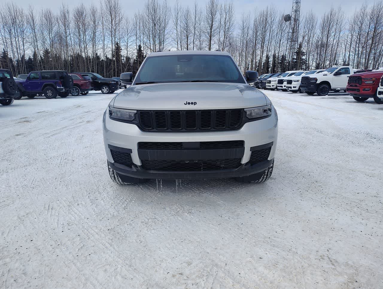 Thumbnail: 2025 Jeep Grand Cherokee - 3