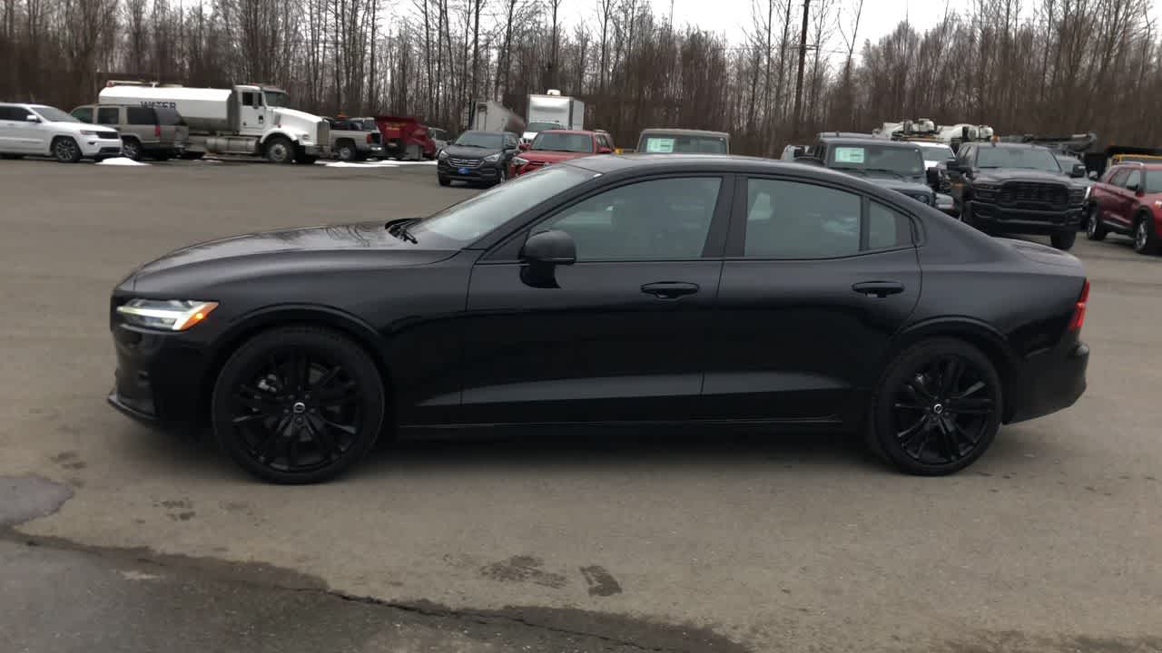 Thumbnail: 2024 Volvo S60 - 7