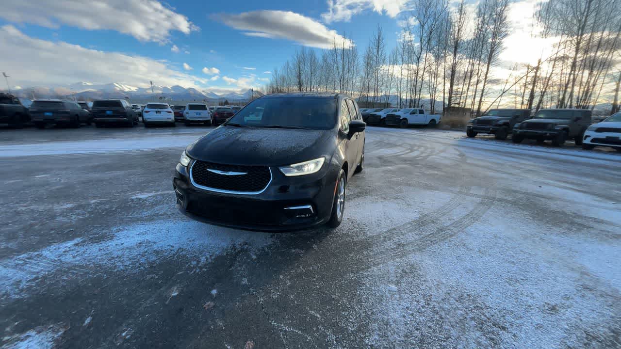 Thumbnail: 2026 Chrysler Pacifica - 5