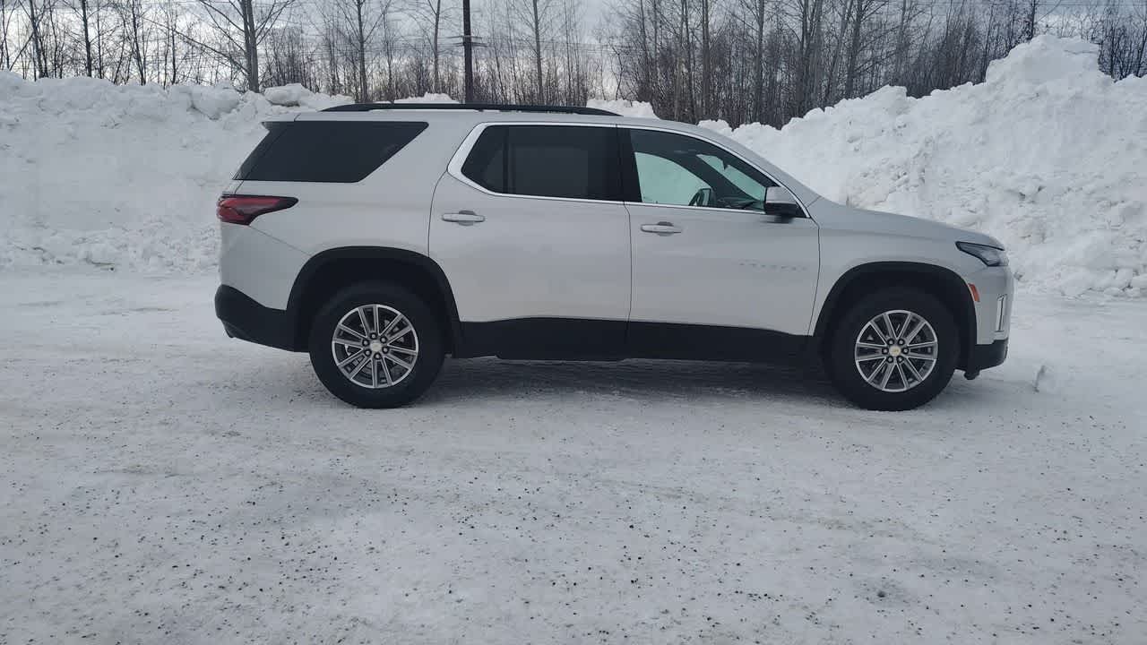 Thumbnail: 2022 Chevrolet Traverse - 8