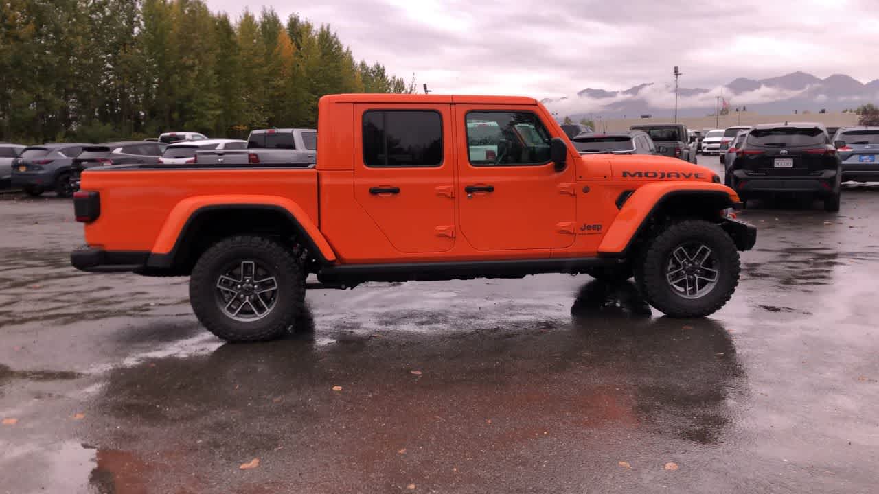 Thumbnail: 2025 Jeep Gladiator - 16