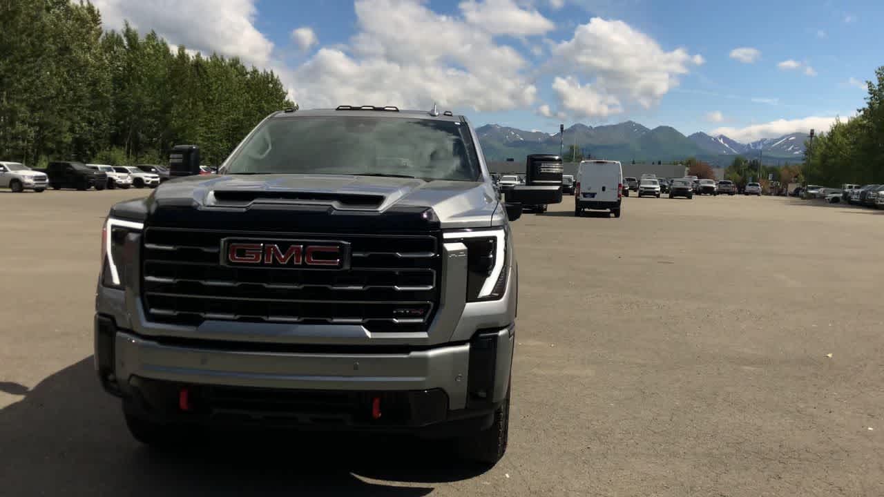 Thumbnail: 2025 GMC Sierra 2500 - 4