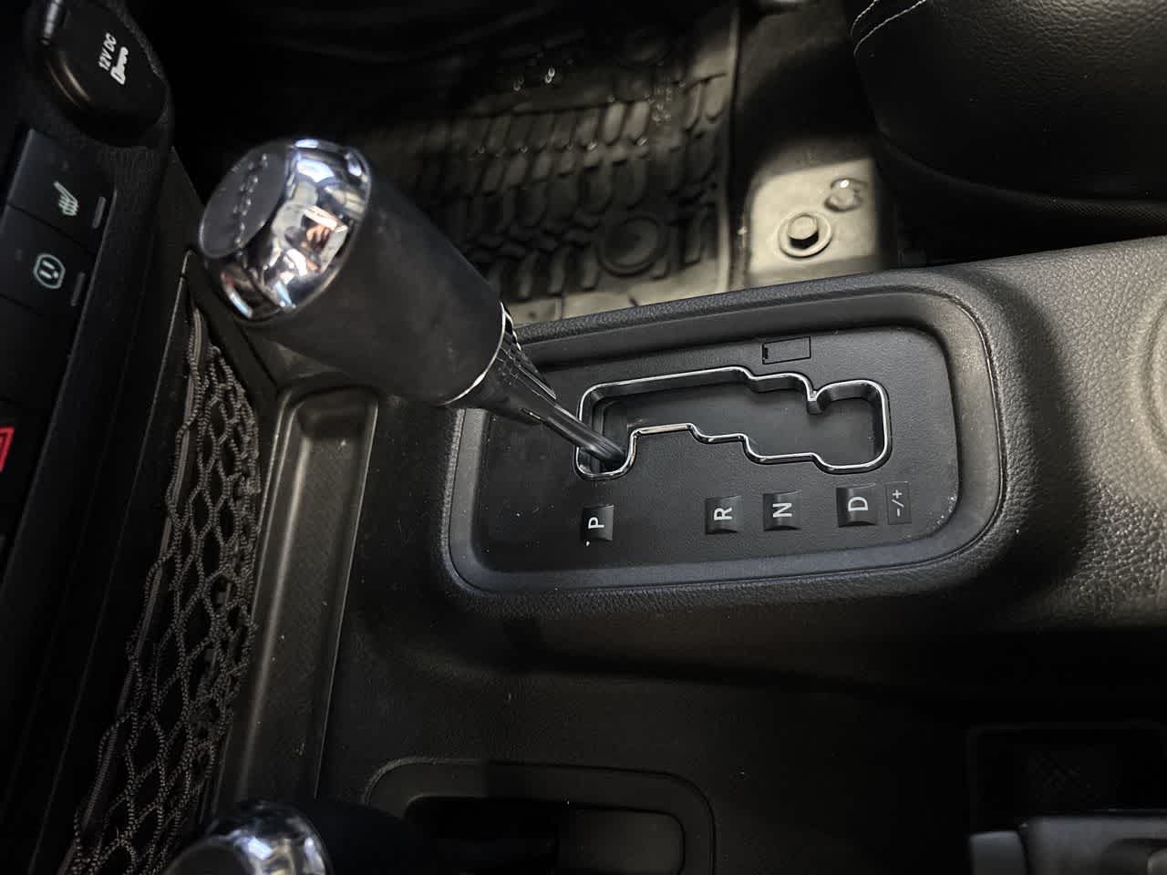 Thumbnail: 2017 Jeep Wrangler - 18