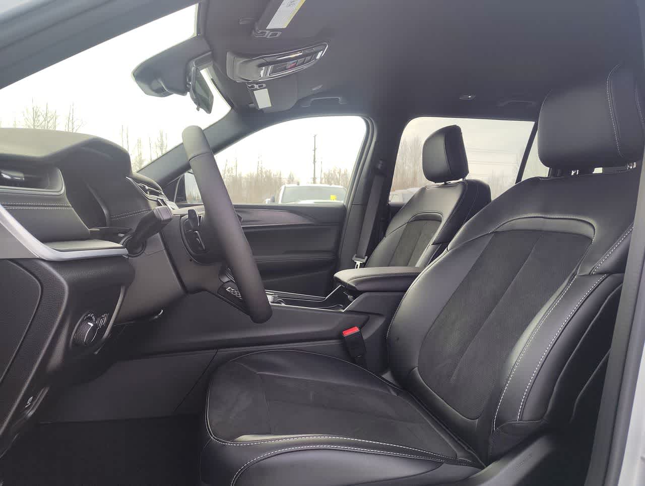 Thumbnail: 2025 Jeep Grand Cherokee - 15