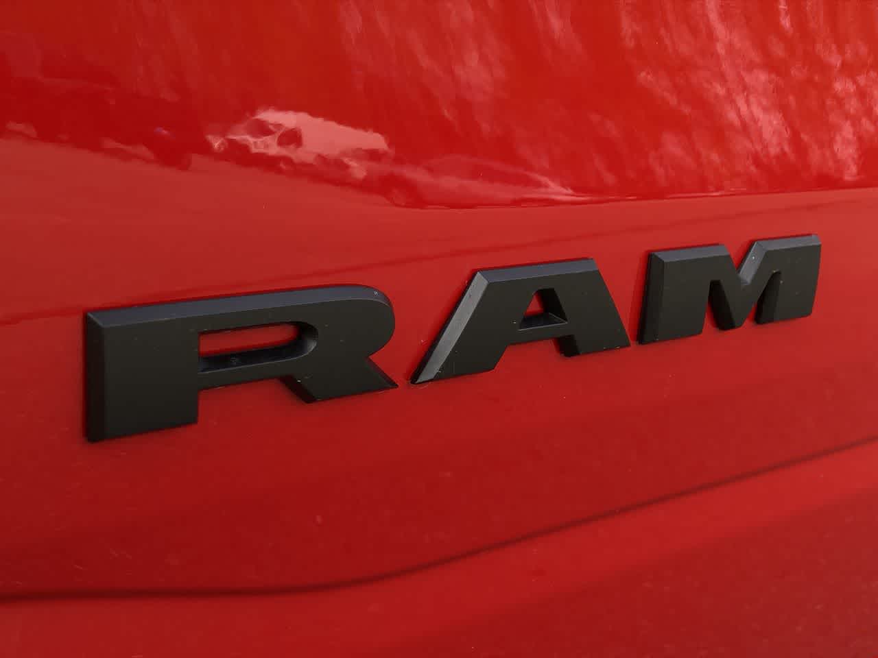 Thumbnail: 2025 RAM 1500 - 18