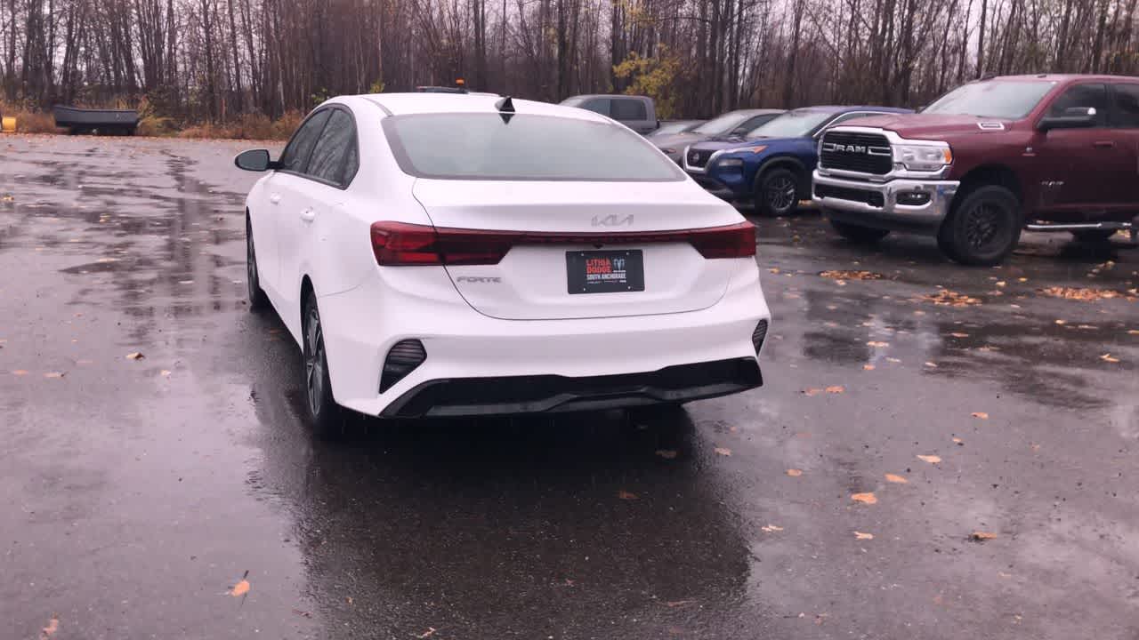 Thumbnail: 2024 Kia Forte - 11