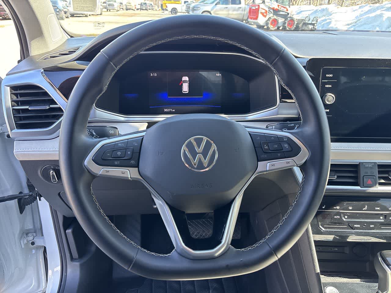 Thumbnail: 2025 Volkswagen Taos - 16