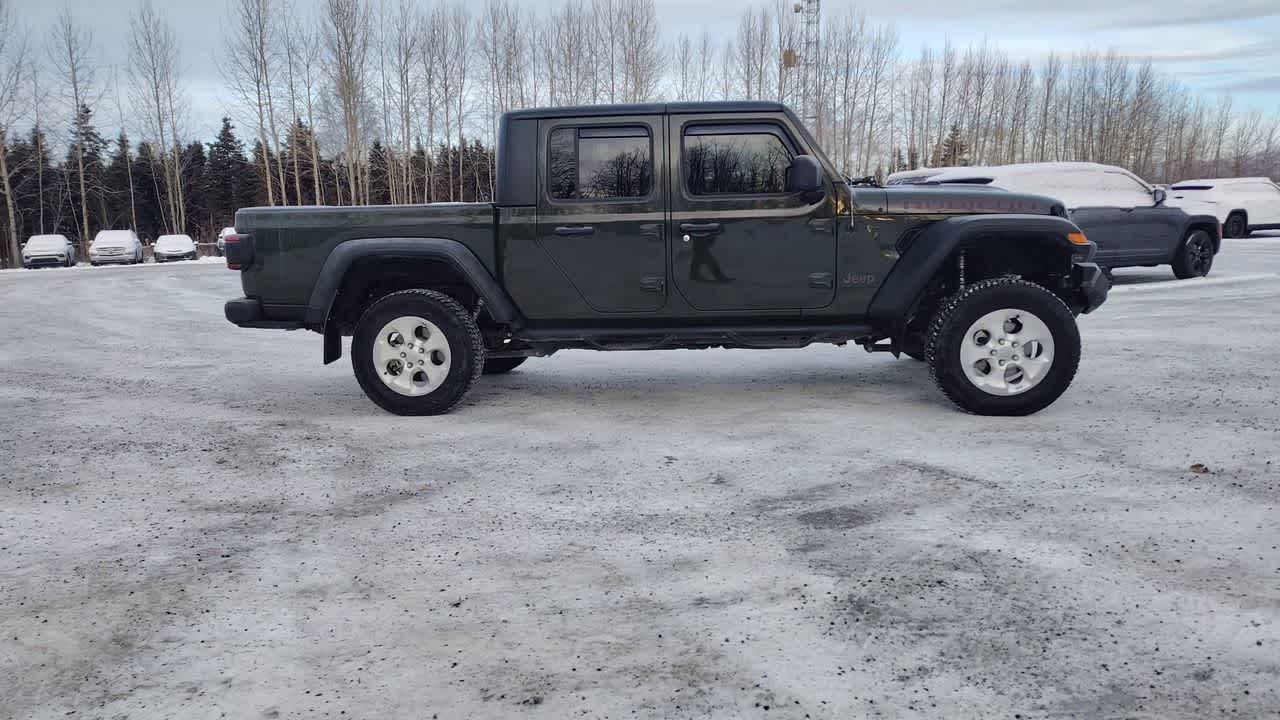 Thumbnail: 2021 Jeep Gladiator - 16