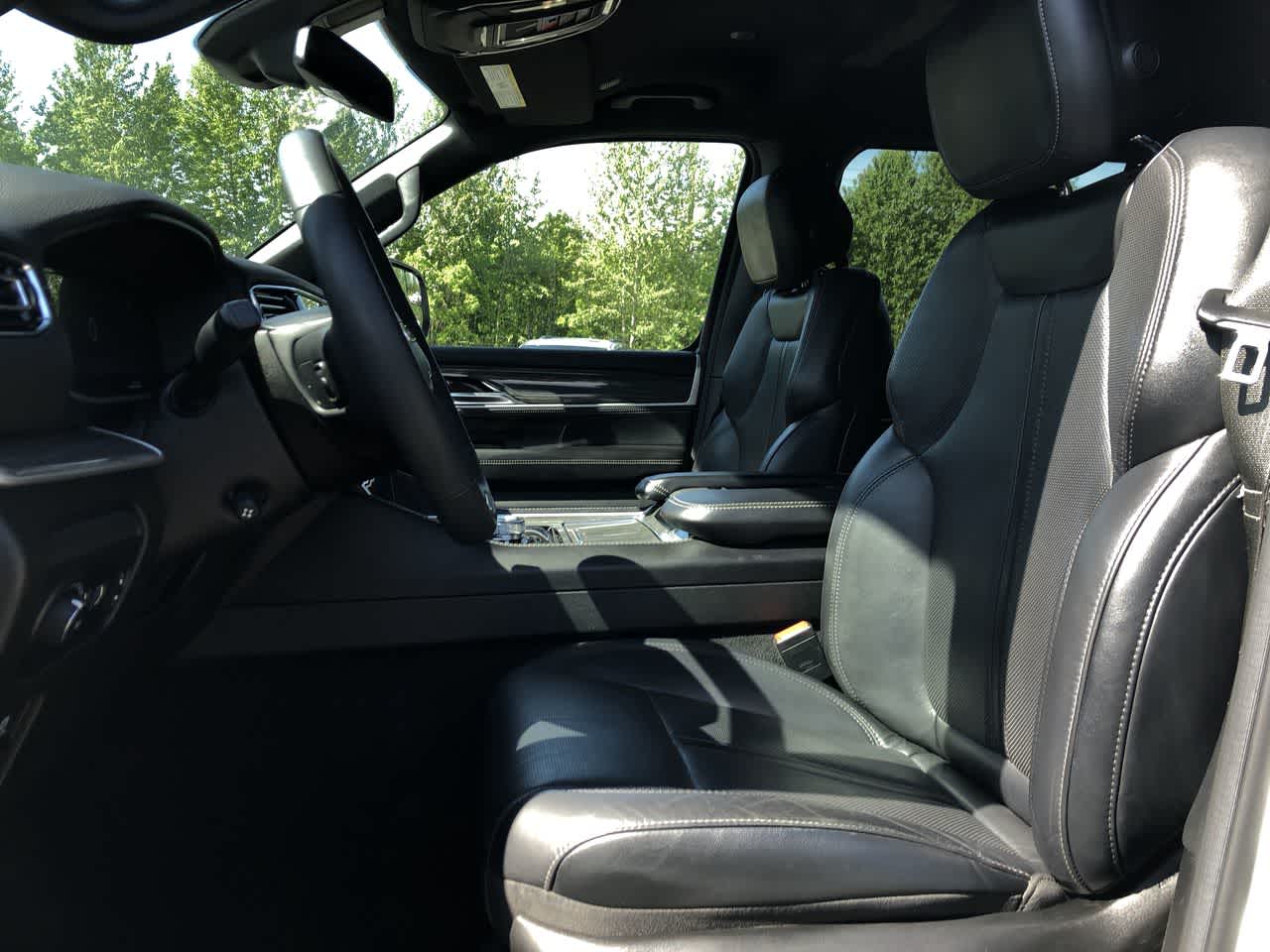 2022 Jeep Wagoneer Series II 23