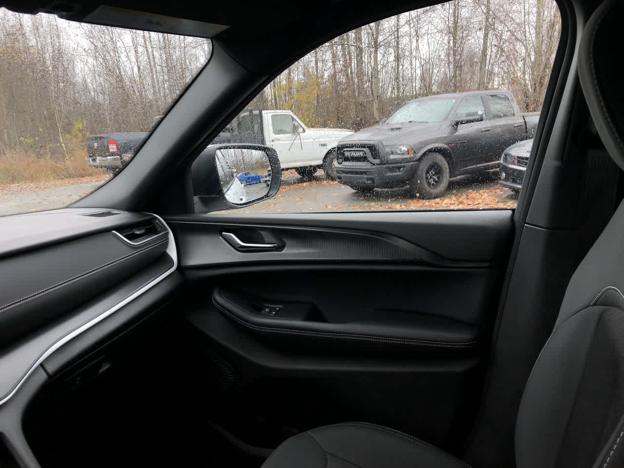 Thumbnail: 2024 Jeep Grand Cherokee - 19