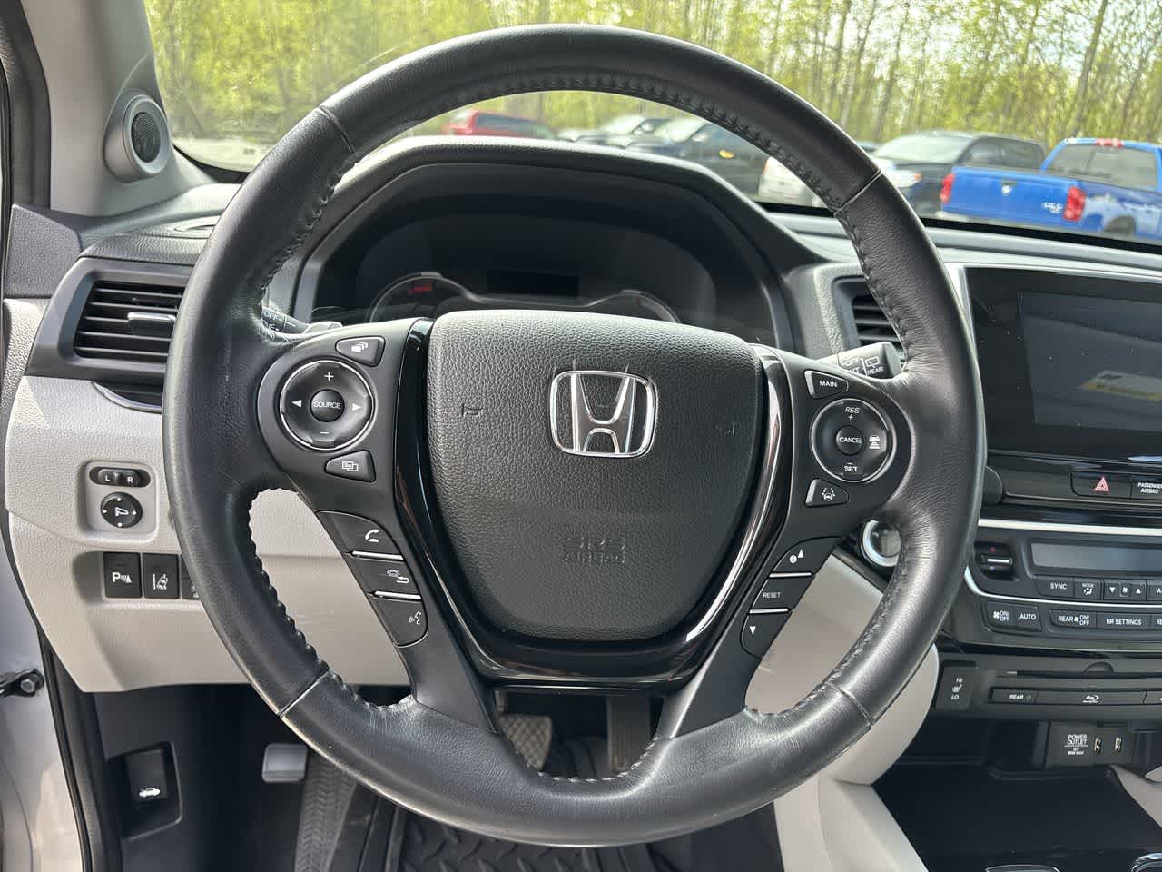 Thumbnail: 2018 Honda Pilot - 25