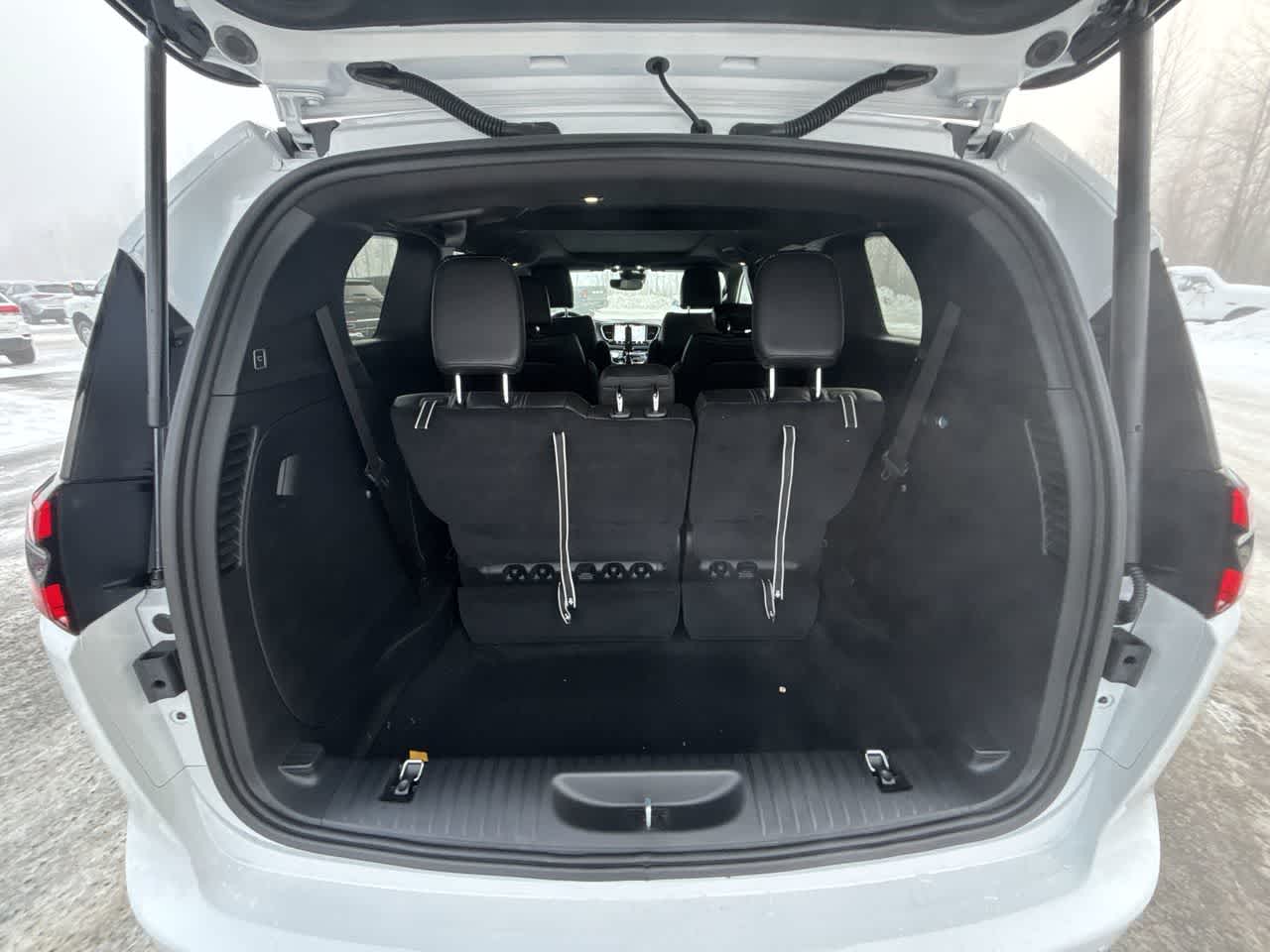 Thumbnail: 2026 Chrysler Pacifica - 20