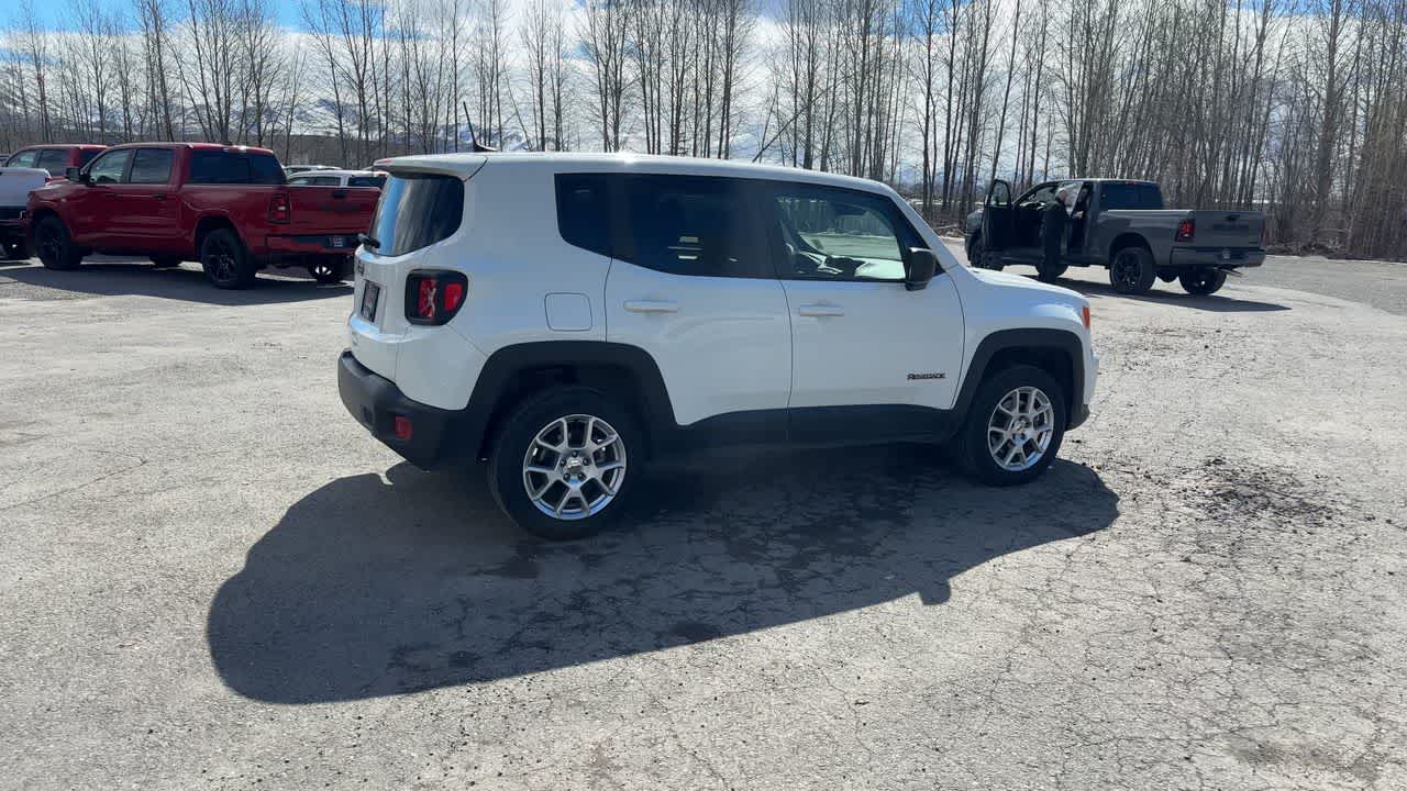 Thumbnail: 2023 Jeep Renegade - 15
