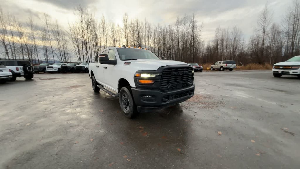 New 2026 Ram 2500 TRADESMAN CREW CAB 4X4 6'4 BOX Pickup