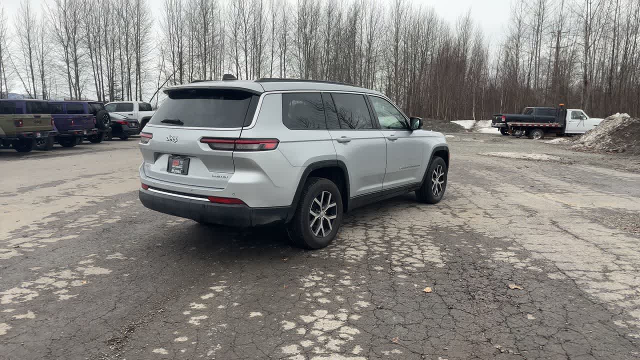 Thumbnail: 2024 Jeep Grand Cherokee L - 14