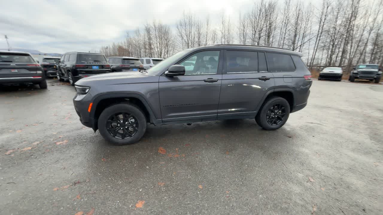 Thumbnail: 2024 Jeep Grand Cherokee L - 8