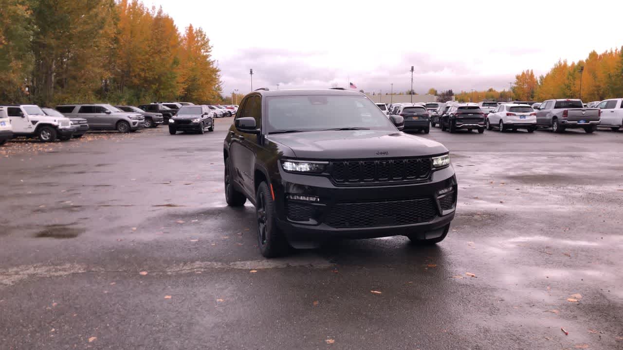 Thumbnail: 2025 Jeep Grand Cherokee - 4