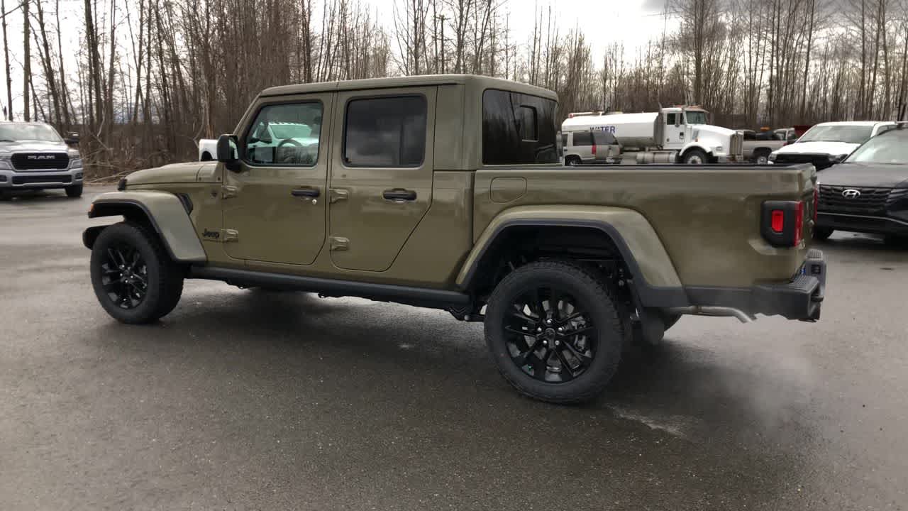 Thumbnail: 2025 Jeep Gladiator - 9