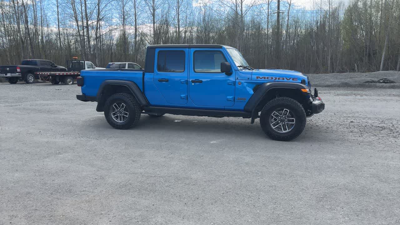Thumbnail: 2024 Jeep Gladiator - 17
