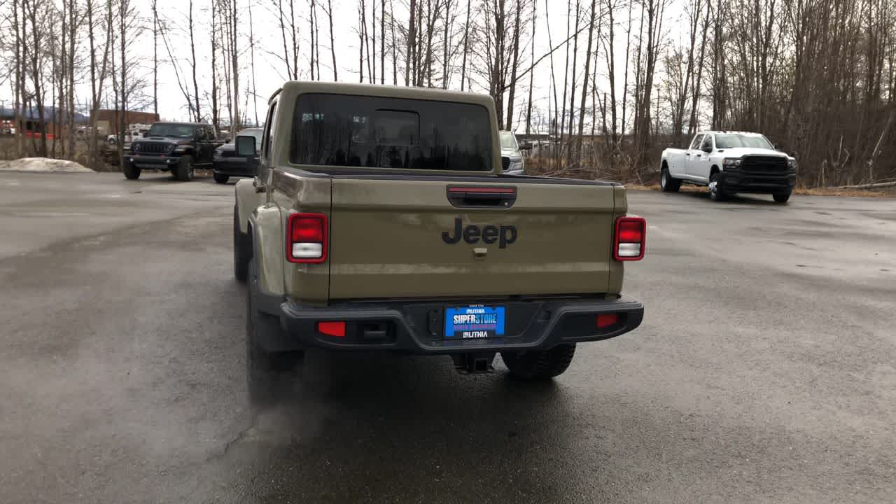 Thumbnail: 2025 Jeep Gladiator - 11