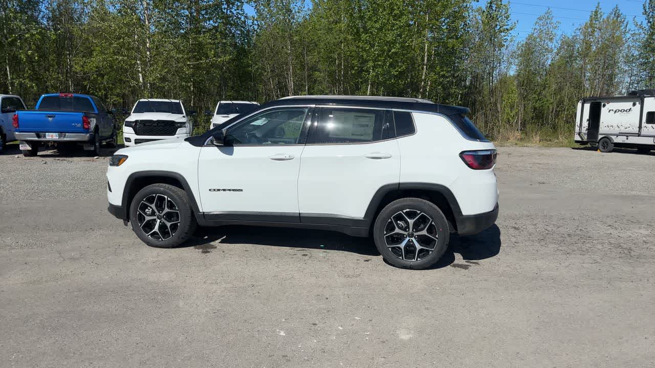 Thumbnail: 2026 Jeep Compass - 9
