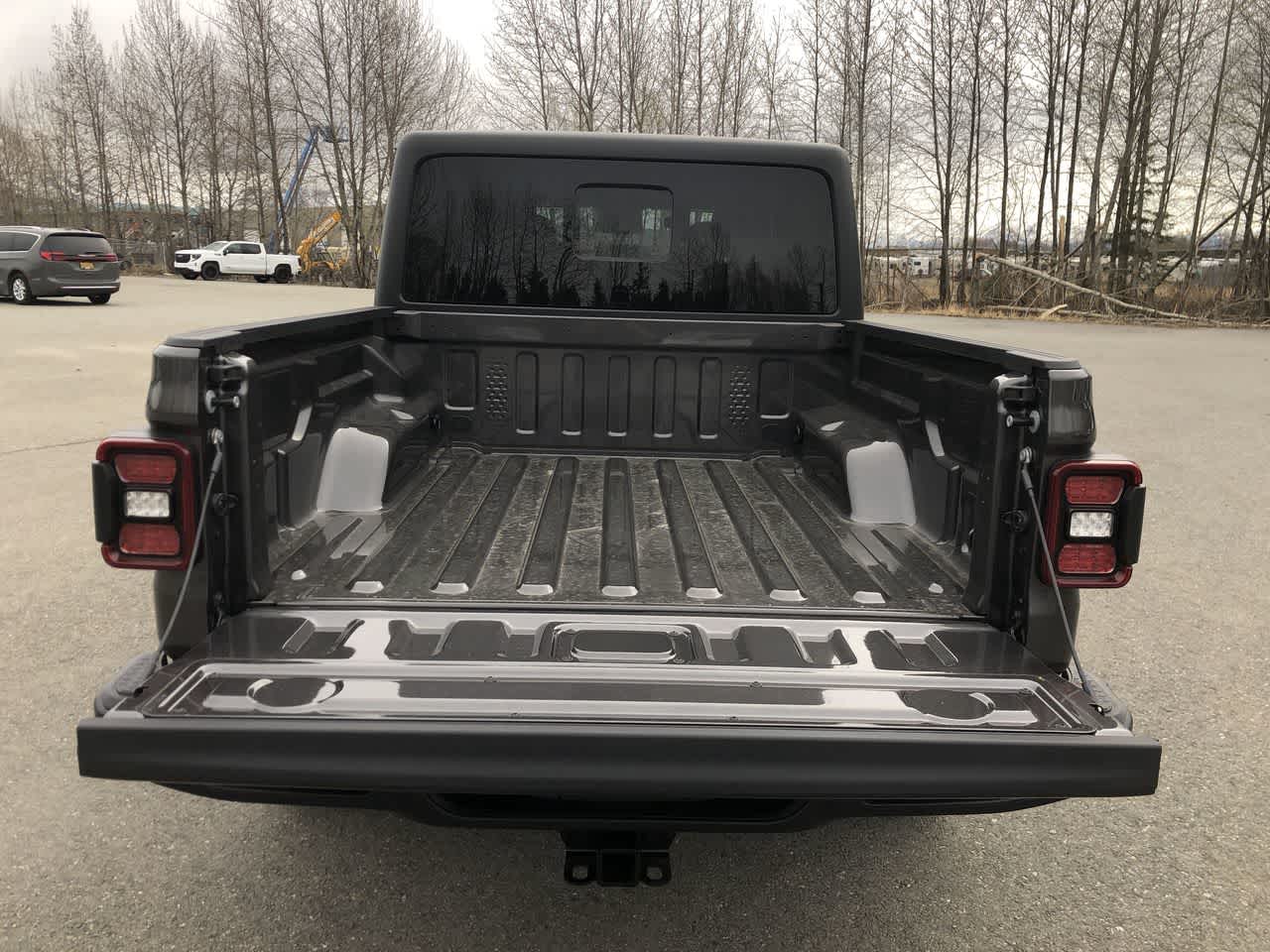 Thumbnail: 2025 Jeep Gladiator - 20