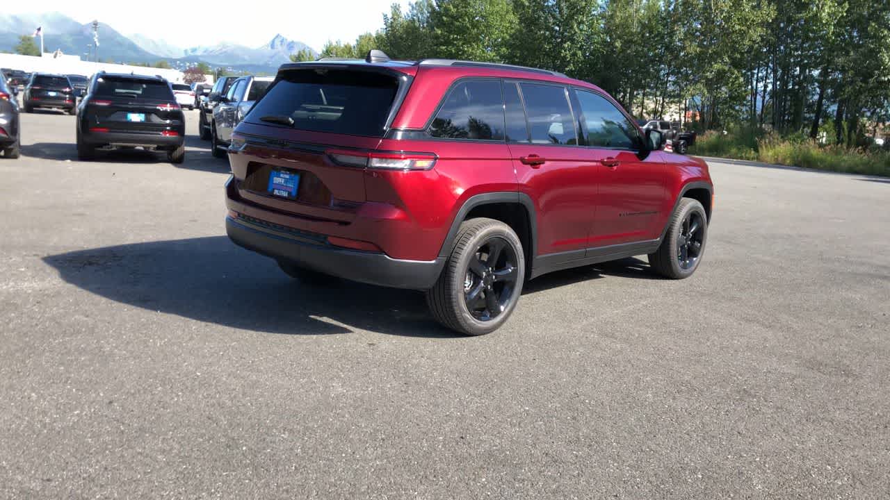 Thumbnail: 2025 Jeep Grand Cherokee - 13