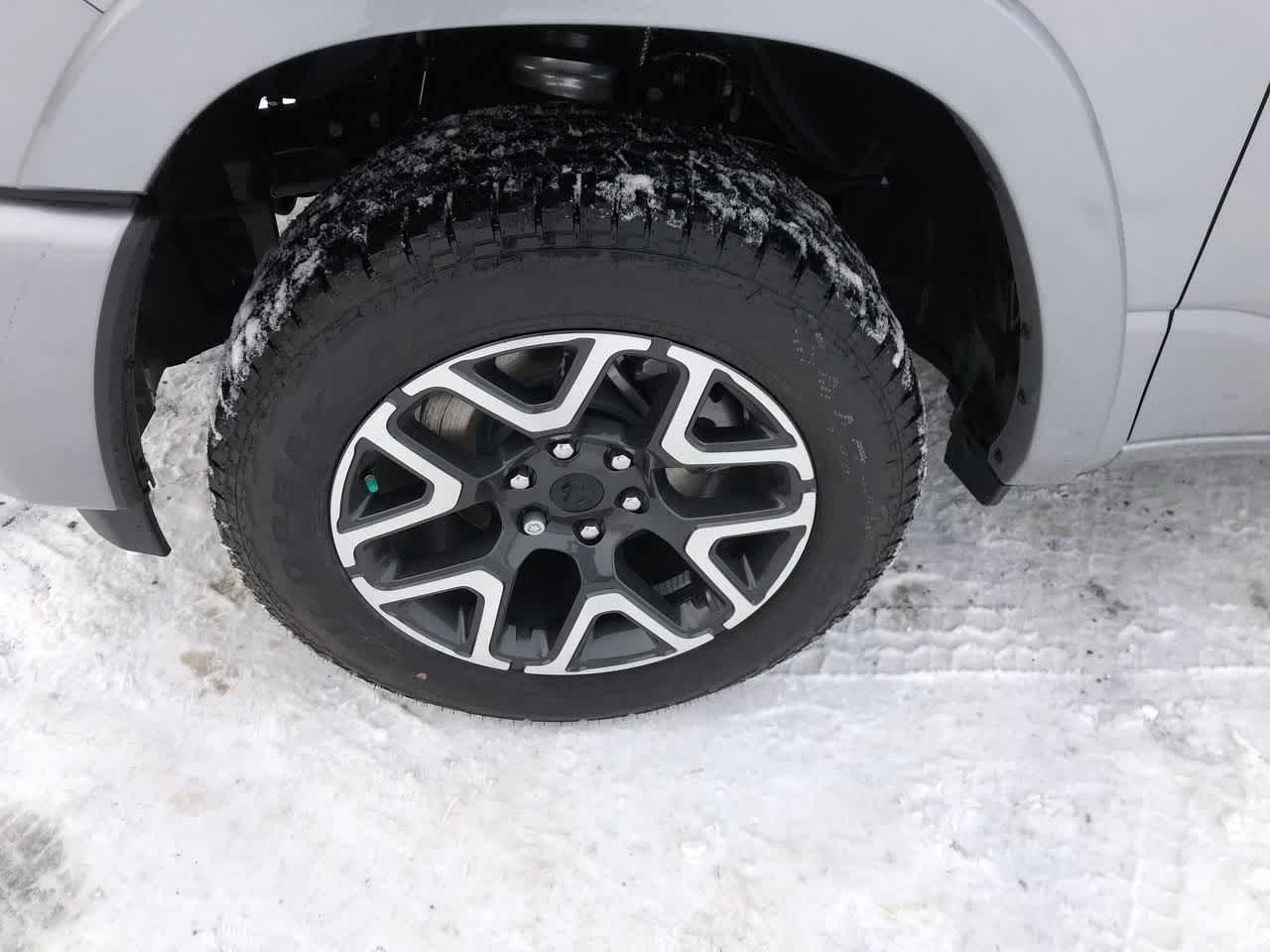 2025 RAM 1500 Laramie 21