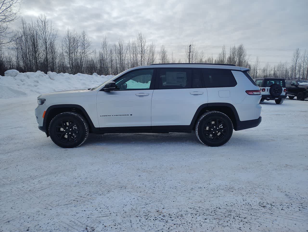 Thumbnail: 2025 Jeep Grand Cherokee - 5