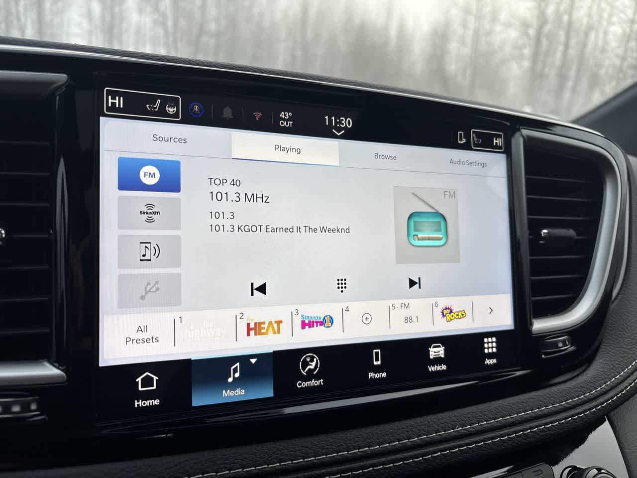 Thumbnail: 2026 Chrysler Pacifica - 26