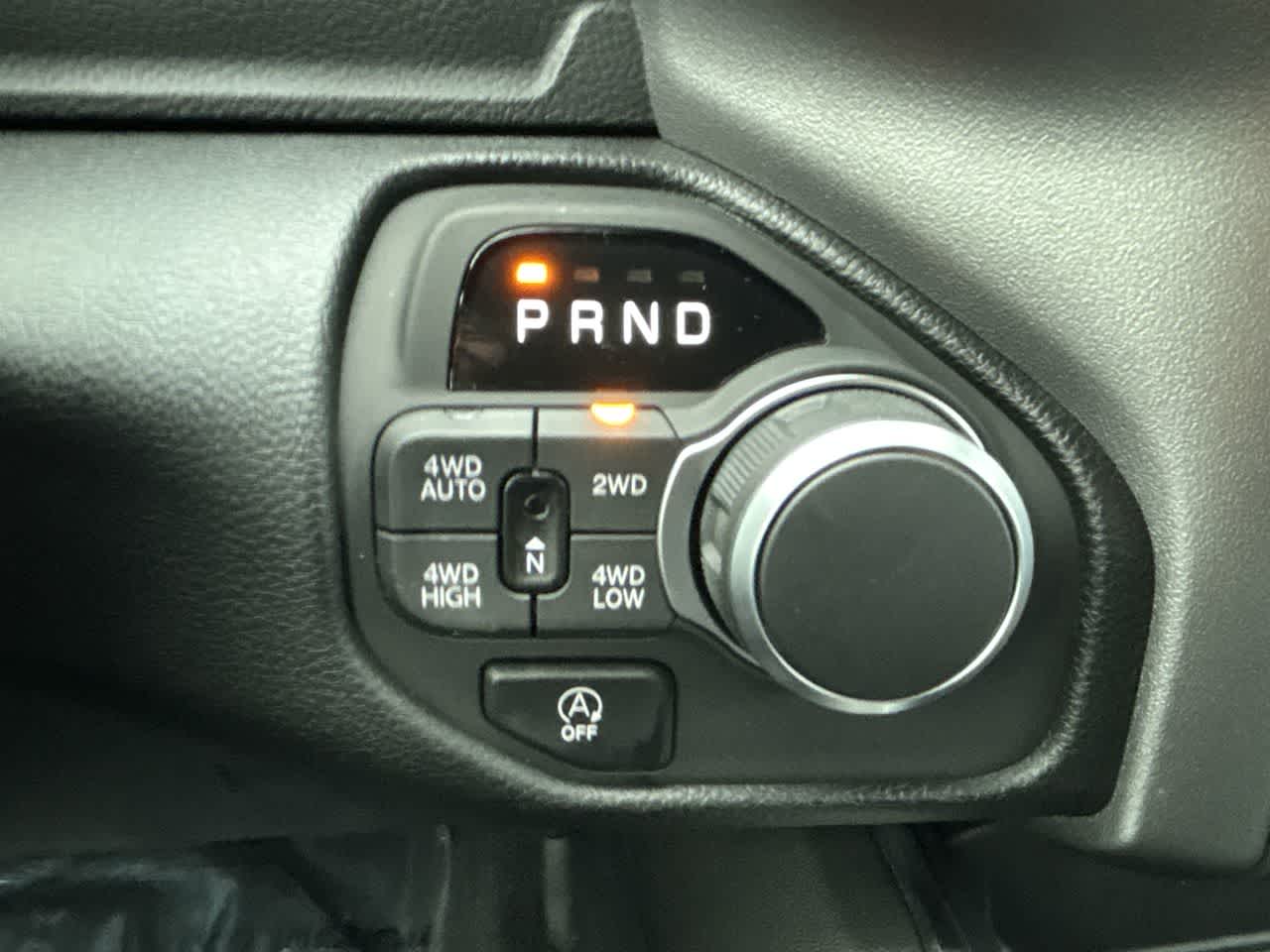 Thumbnail: 2025 RAM 1500 - 27