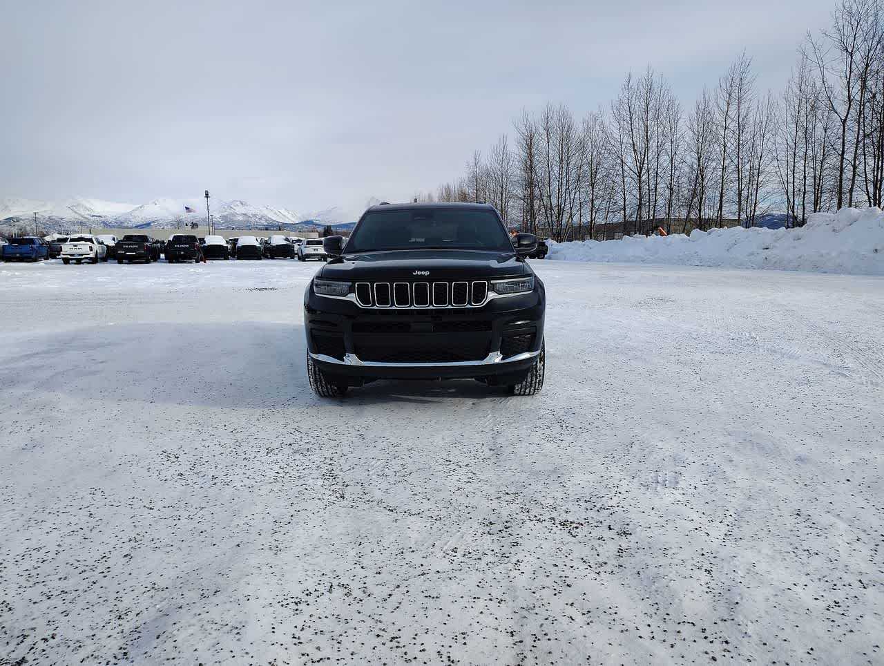 Thumbnail: 2025 Jeep Grand Cherokee - 3