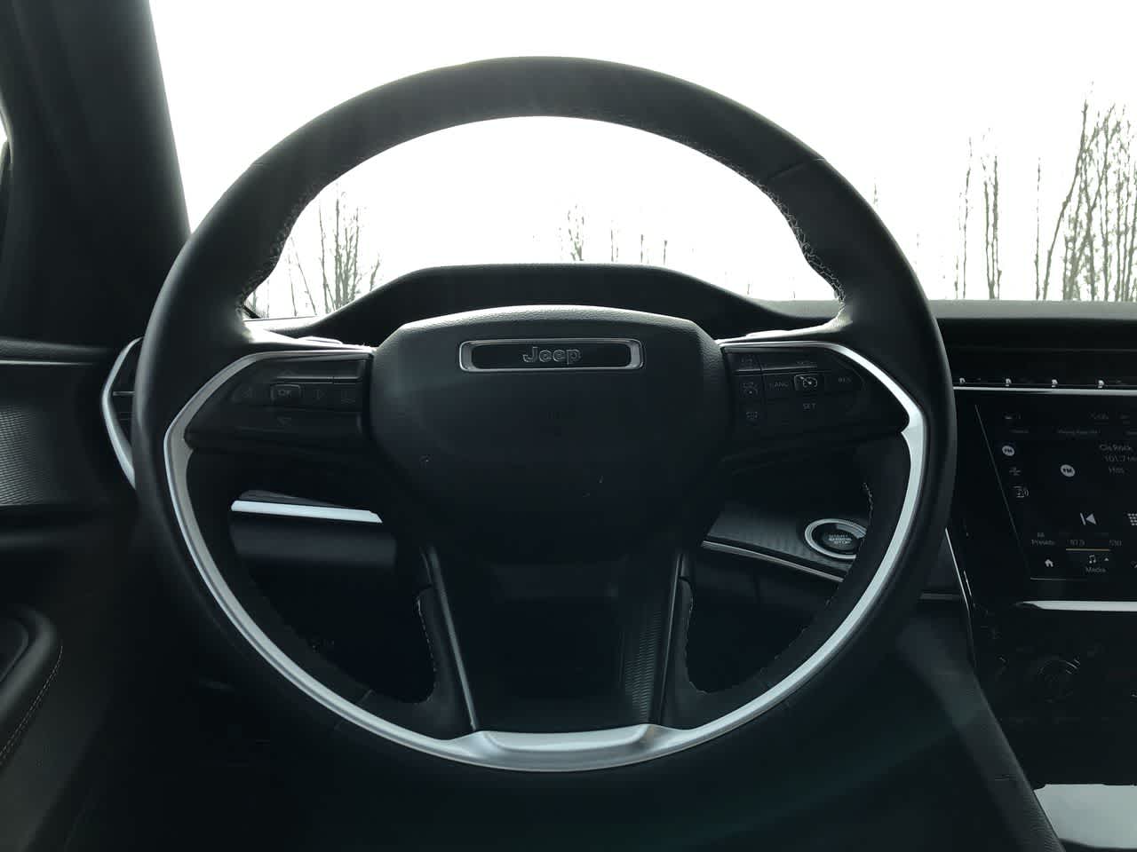Thumbnail: 2023 Jeep Grand Cherokee - 25