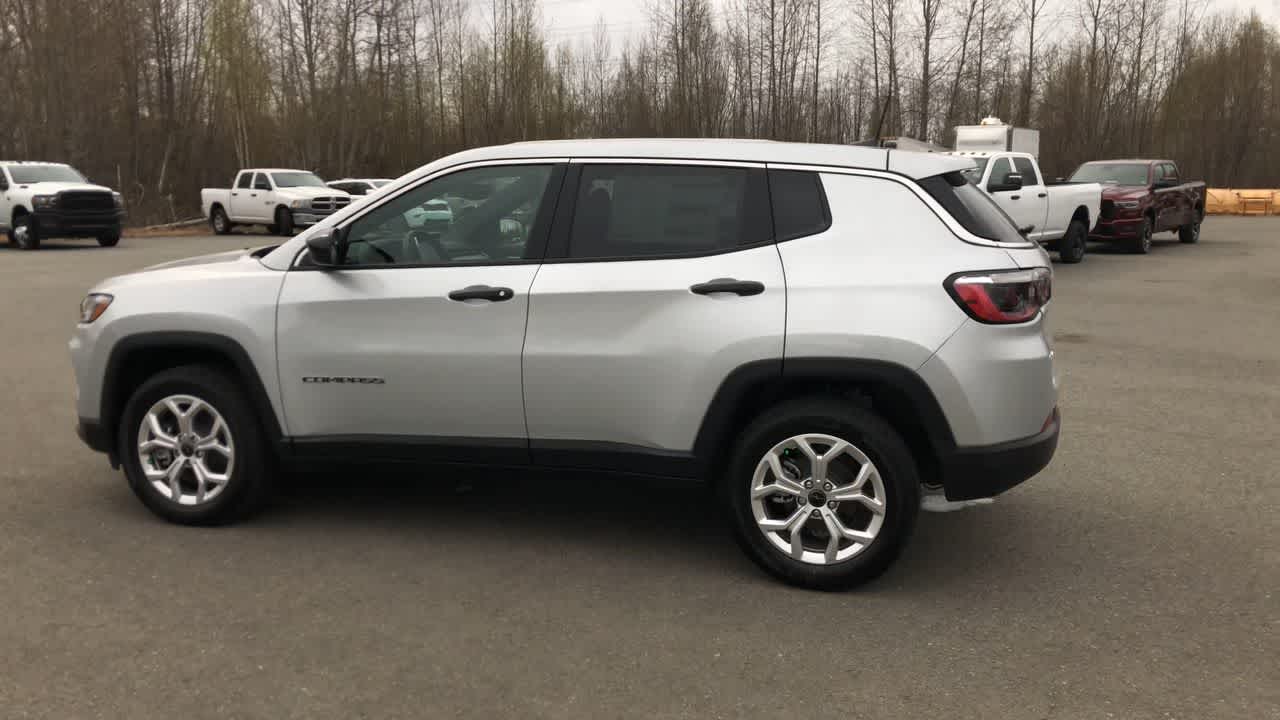 Thumbnail: 2025 Jeep Compass - 8