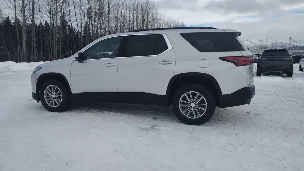 Thumbnail: 2022 Chevrolet Traverse - 16