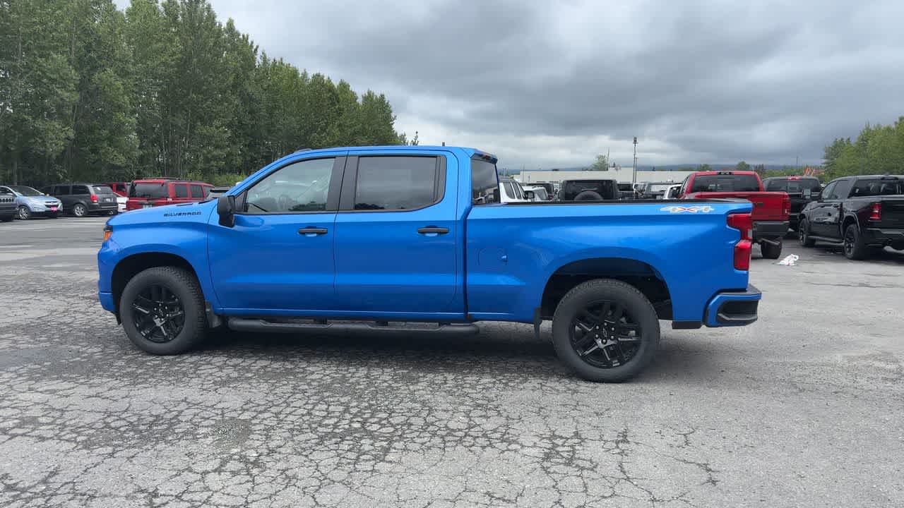Thumbnail: 2025 Chevrolet Silverado 1500 - 9