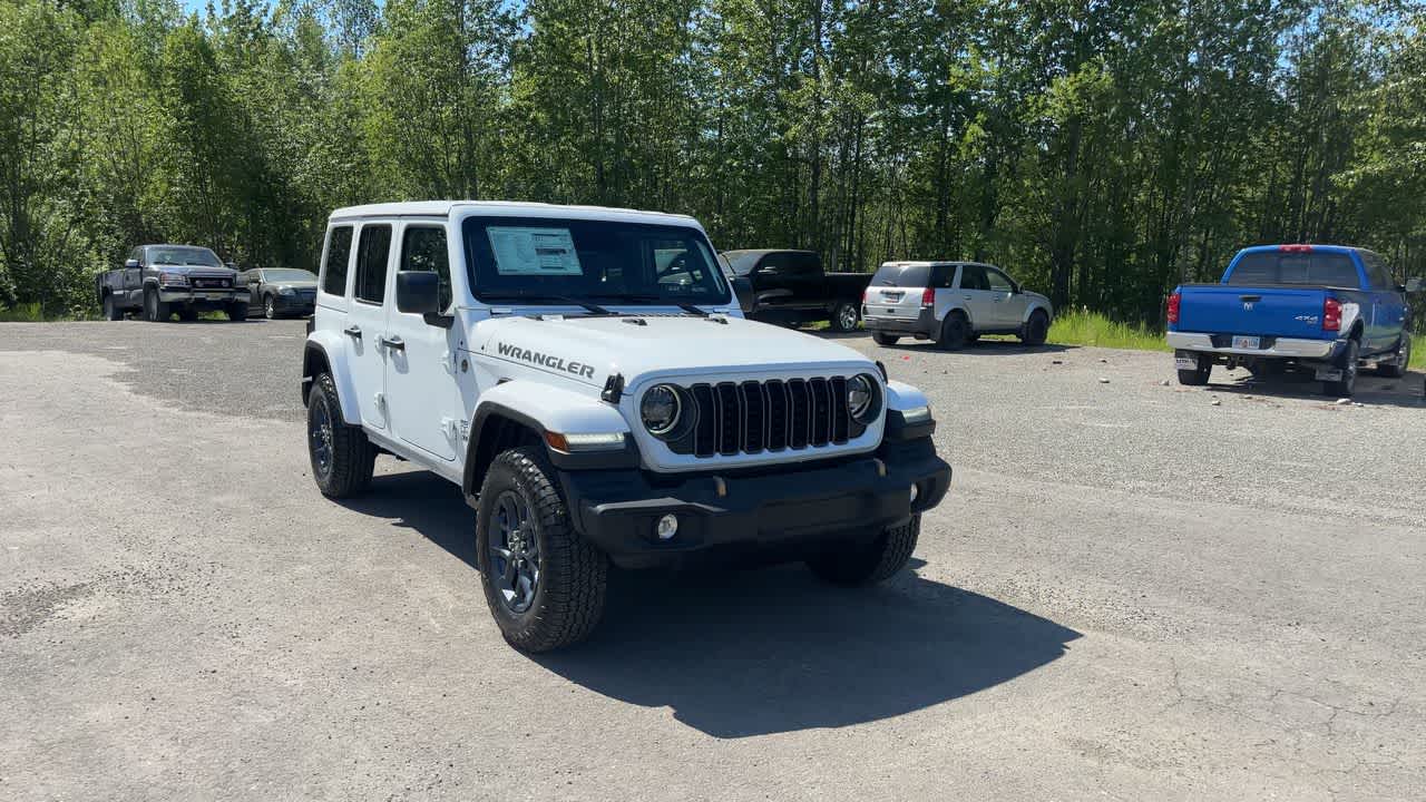 Thumbnail: 2026 Jeep Wrangler - 3