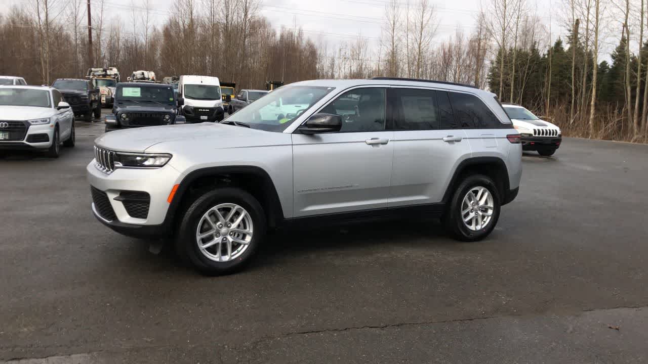 Thumbnail: 2025 Jeep Grand Cherokee - 6