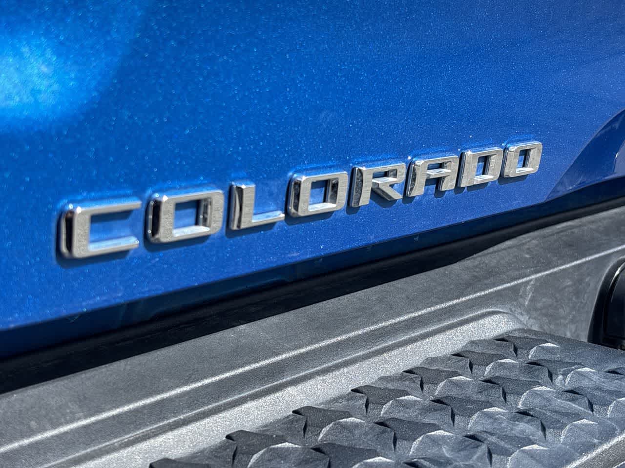 Thumbnail: 2024 Chevrolet Colorado - 18