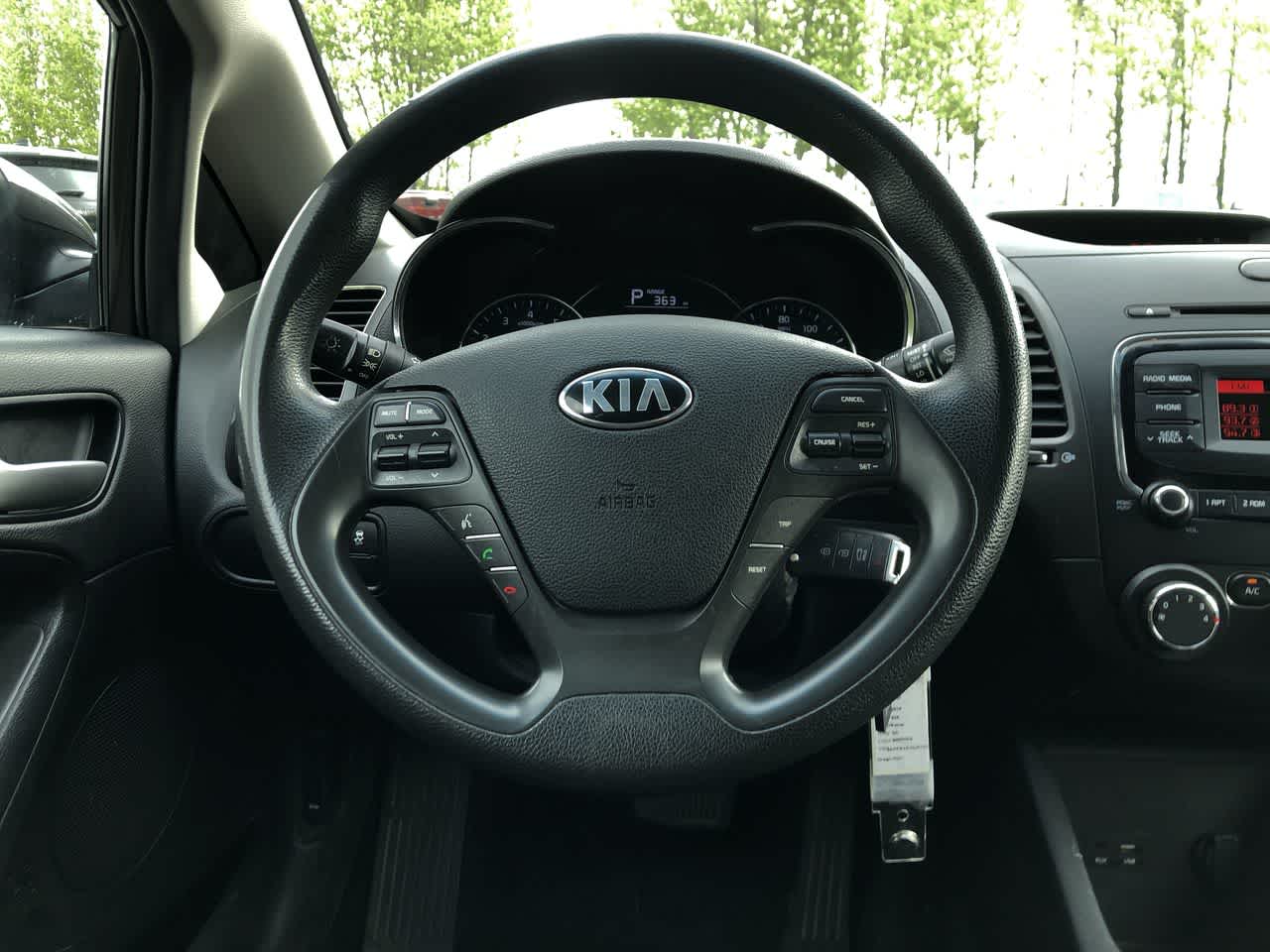 Thumbnail: 2018 Kia Forte - 25