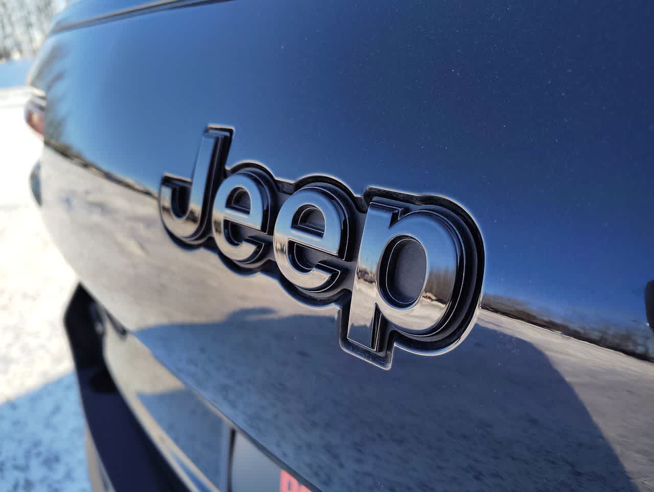 Thumbnail: 2024 Jeep Grand Cherokee L - 11