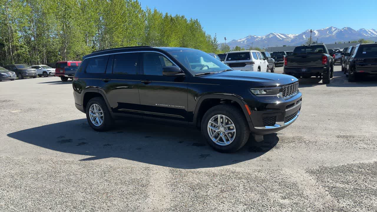 Thumbnail: 2026 Jeep Grand Cherokee - 2