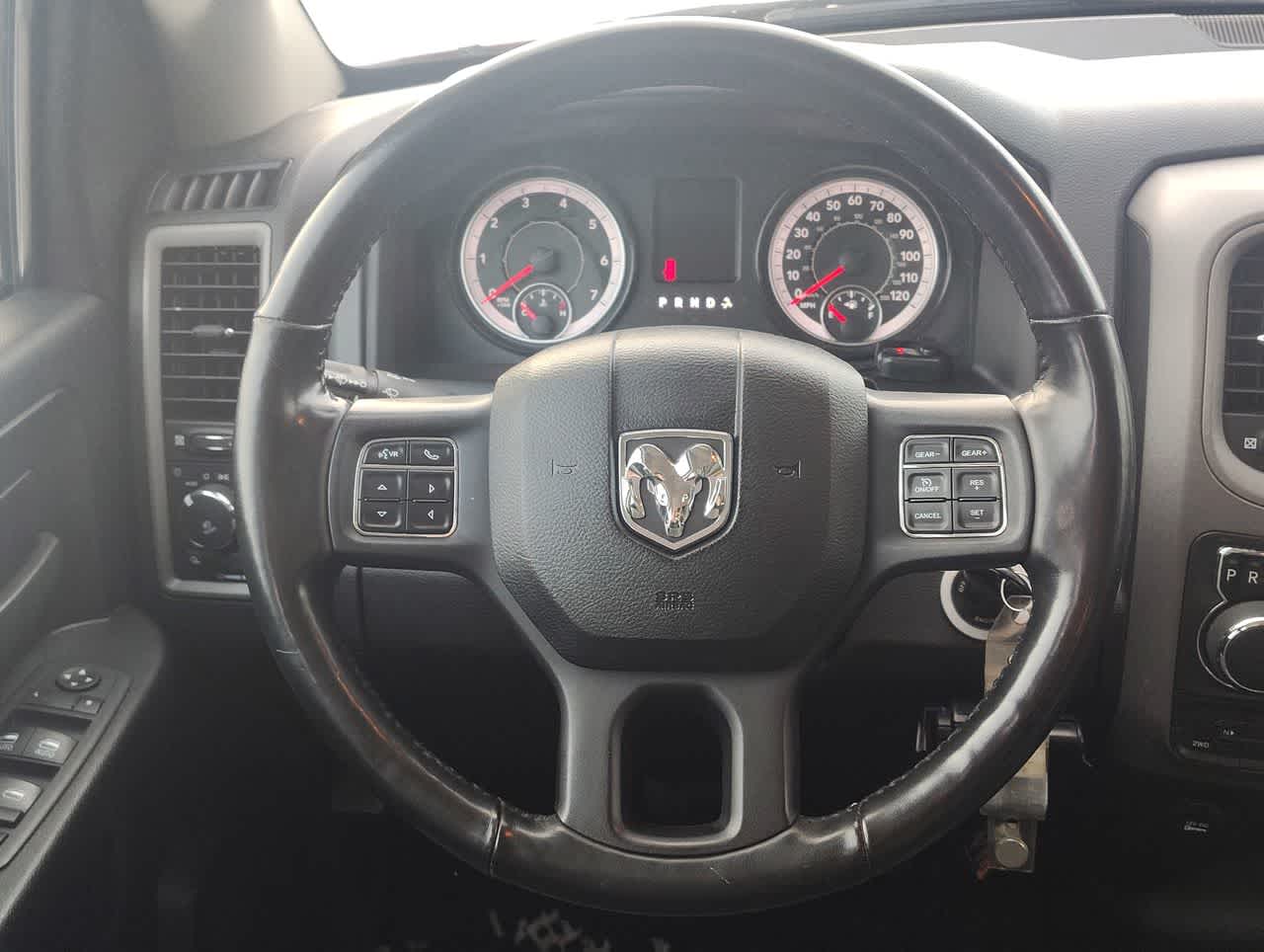 Thumbnail: 2020 RAM 1500 Classic - 25