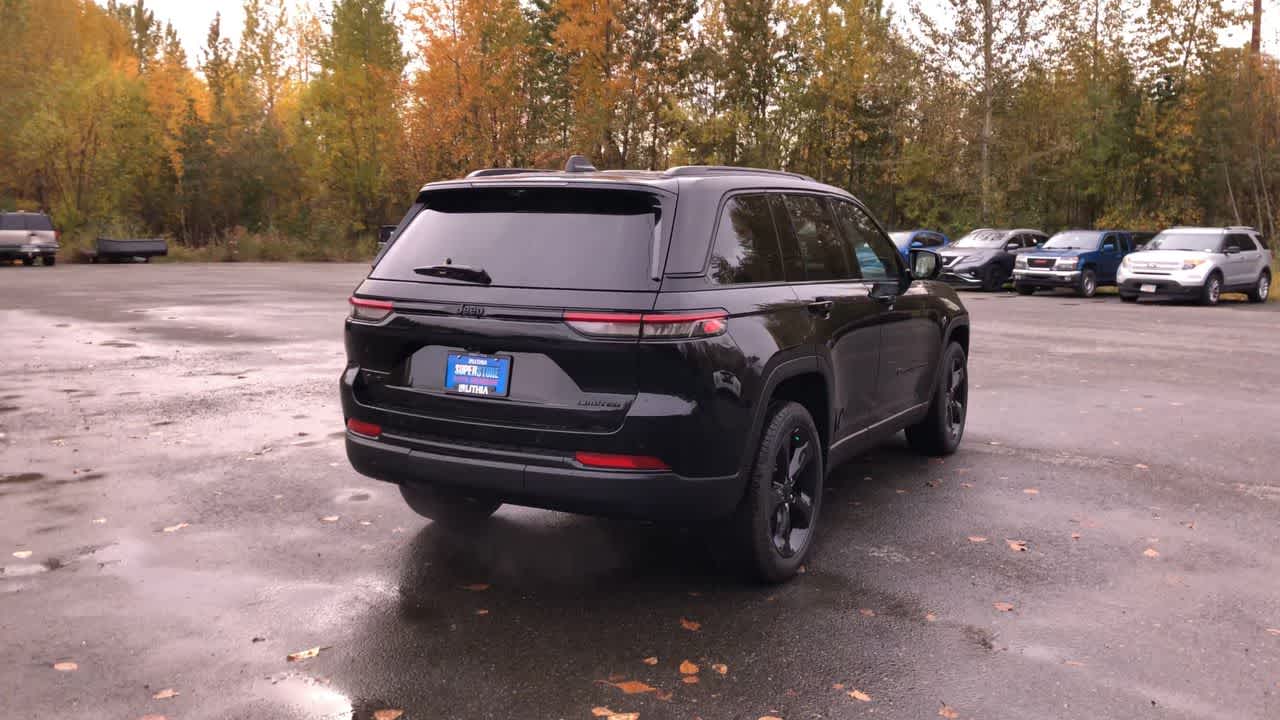 Thumbnail: 2025 Jeep Grand Cherokee - 14