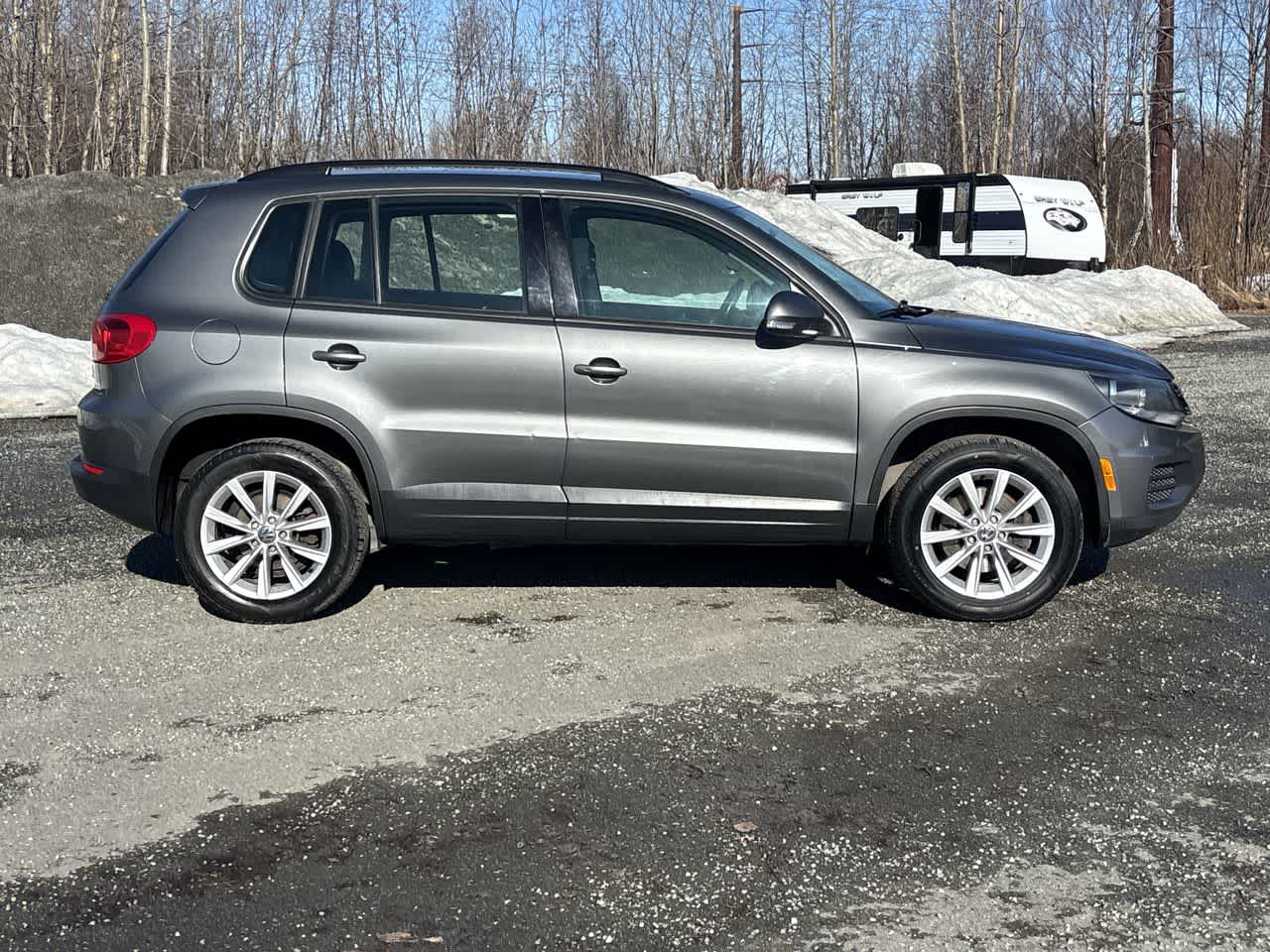 Thumbnail: 2018 Volkswagen Tiguan - 9