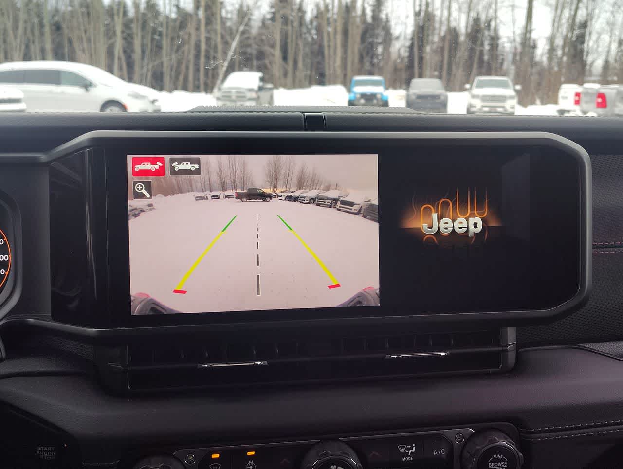 Thumbnail: 2024 Jeep Gladiator - 29