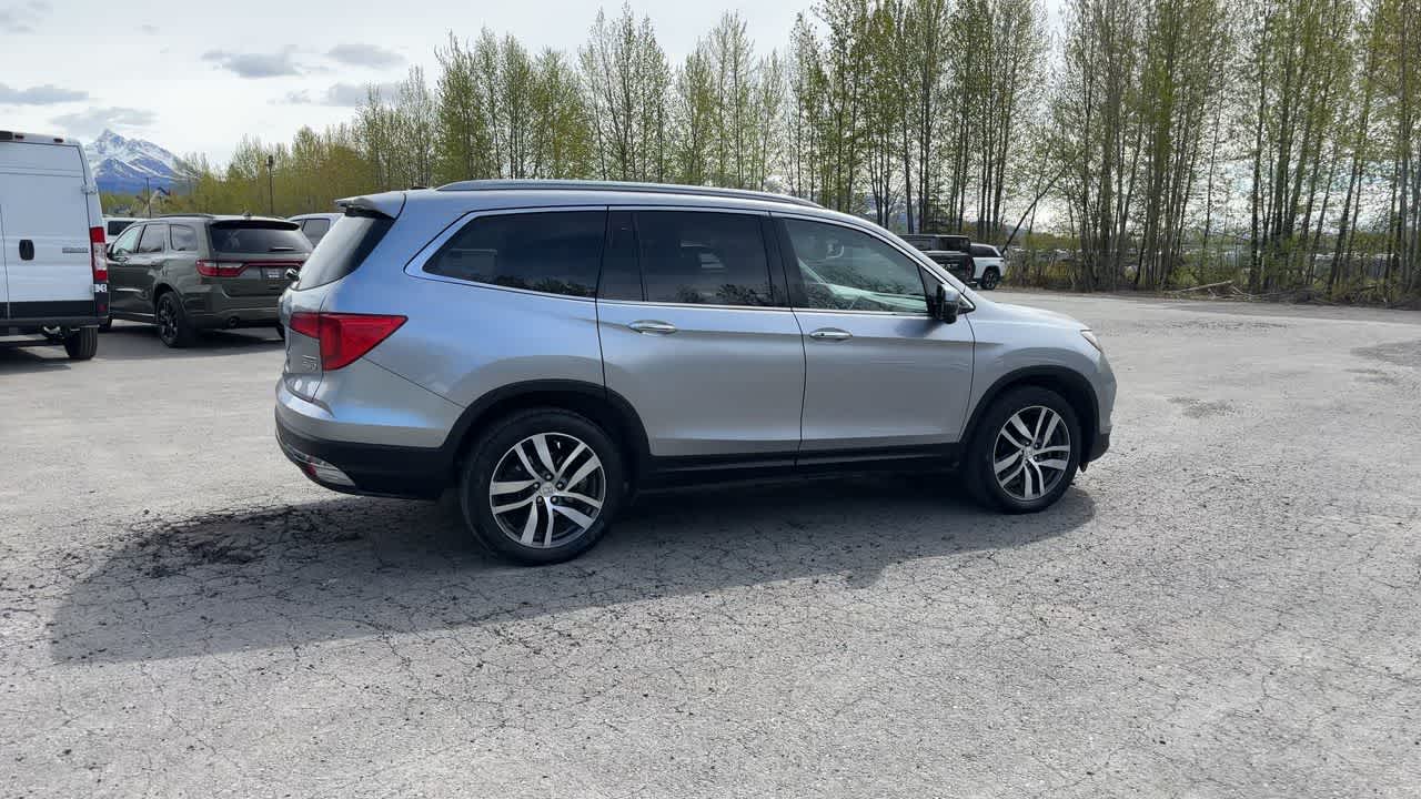 Thumbnail: 2018 Honda Pilot - 15