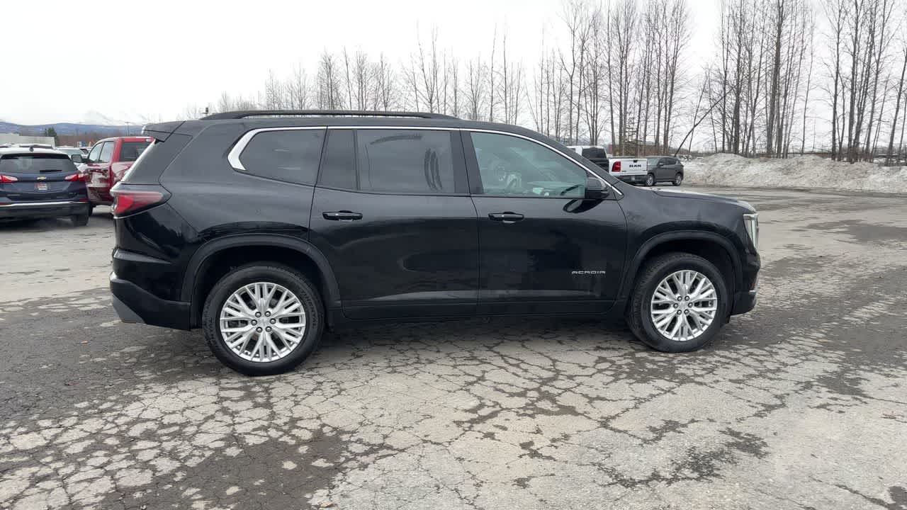 Thumbnail: 2024 GMC Acadia - 16