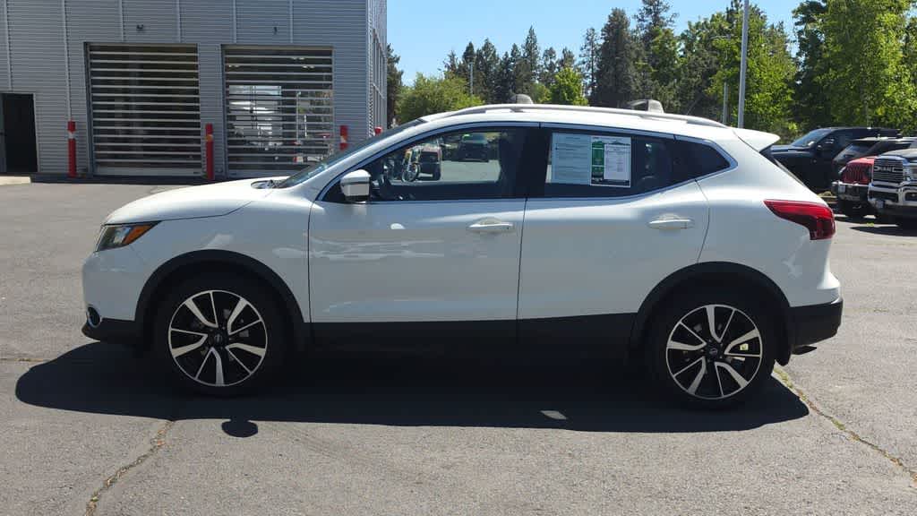 Thumbnail: 2017 Nissan Rogue Sport - 5