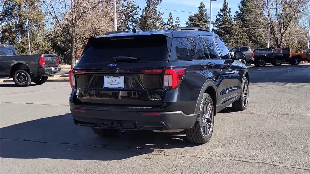 Thumbnail: 2025 Ford Explorer - 8